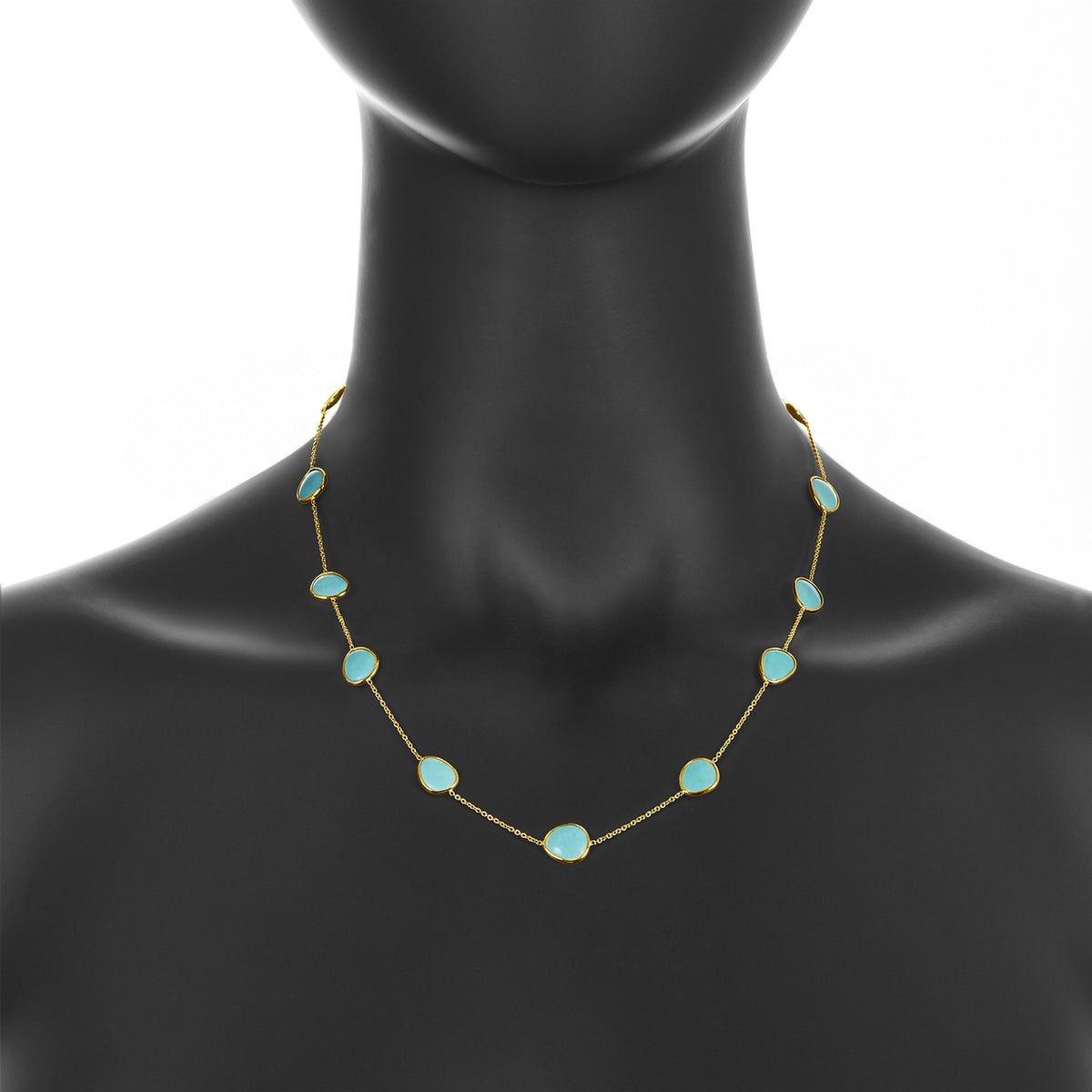 Oval turquoise & yellow gold  necklace
