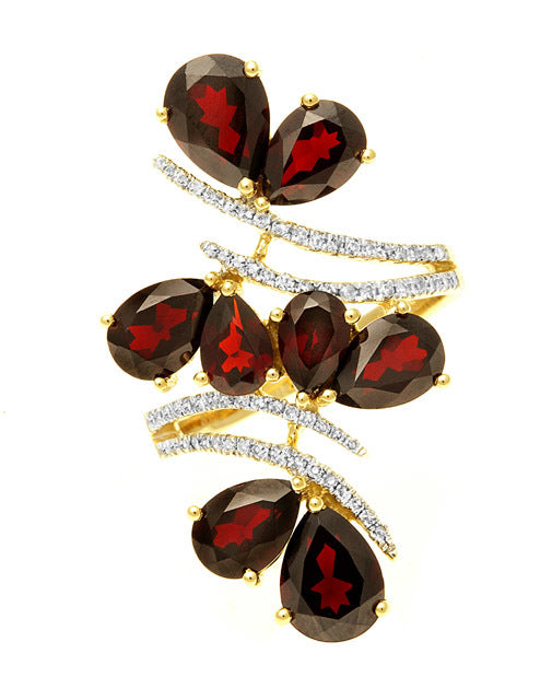 Garnet & diamond ring